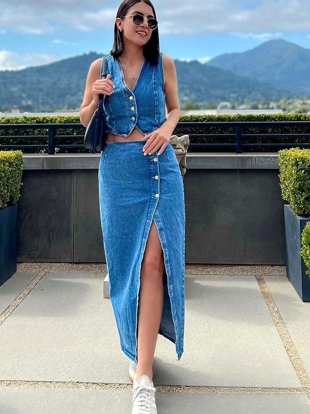 Conjunto Jeans Moderno: Colete Cropped e Saia Longa com Fenda