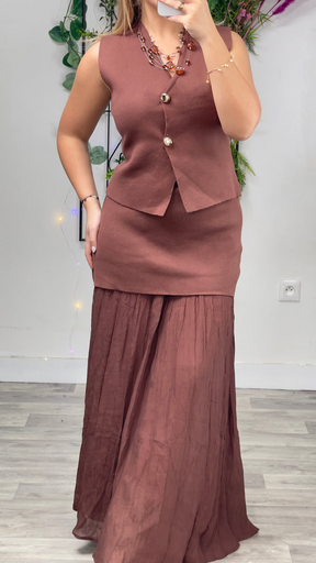 Conjunto Sofisticação: Colete Elegante e Saia Longa Fluida
